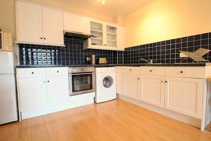 2 Bedroom Flat To Rent In Lower Coombe Street, Croydon CR0