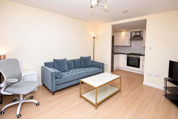 1 Bedroom Apartment For Sale In Waterloo Road, Stalybridge, SK15