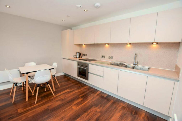 2 Bedroom Flat To Rent In Ordsall Lane, Salford, M5