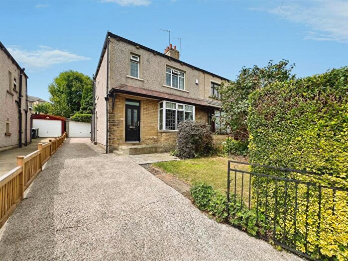 3 Bedroom Semi-Detached House For Sale In Leeds Road, Eccleshill, BD2