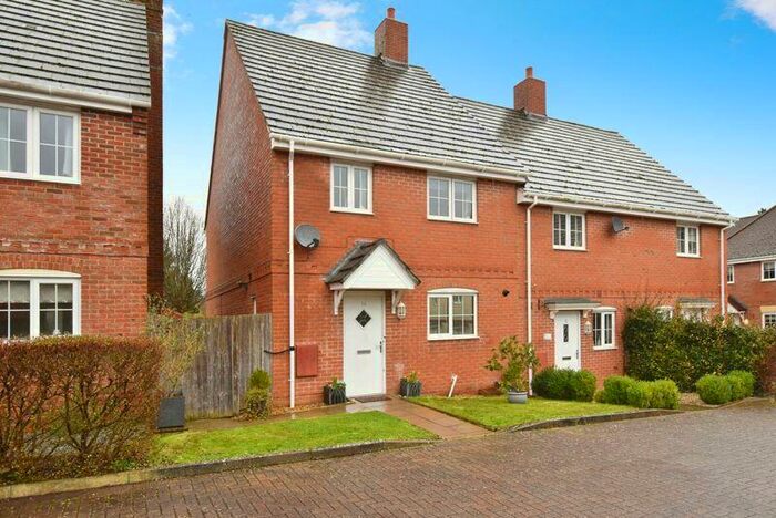 3 Bedroom Semi-Detached House For Sale In Collingwood Close, Whaddon ***Video Tour***, SP5