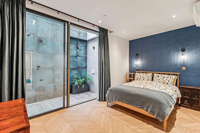 2 Bedroom Maisonette To Rent In Rosemoor Street, London, SW3