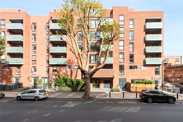 1 Bedroom Flat For Sale In Butterfly Court, London, N15