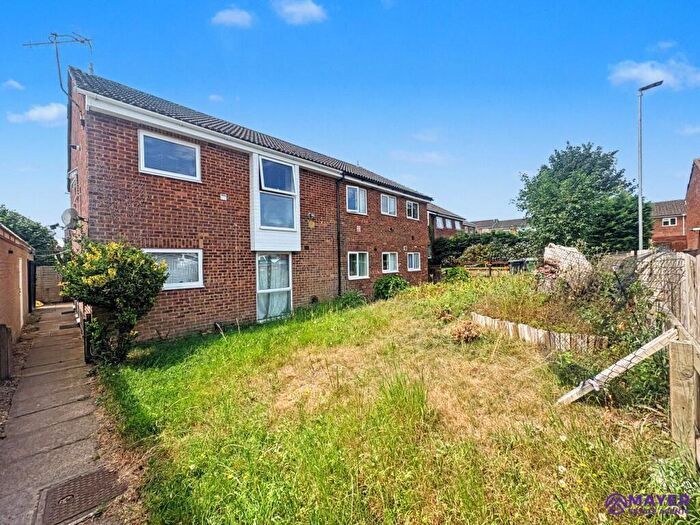 2 Bedroom Maisonette For Sale In Walcot Close, Plymouth, PL6
