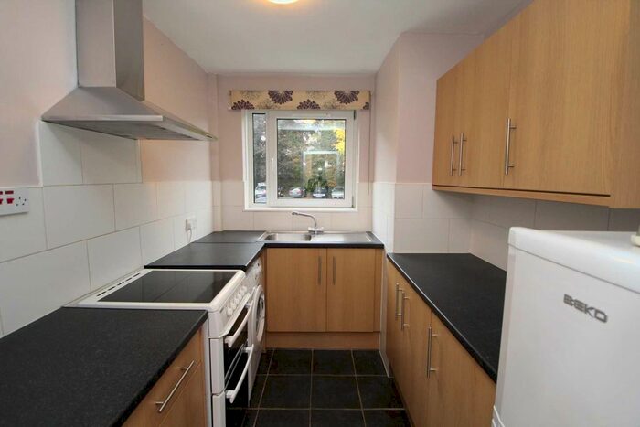 1 Bedroom Flat To Rent In Boxmoor, The Cornfields, HP1