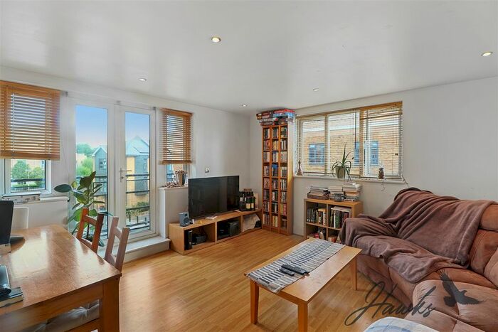 2 Bedroom Flat To Rent In Tanyard House, Brentford Lock, High Street, TW8