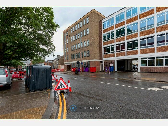 1 Bedroom Flat To Rent In Howard Street, Bedford, MK40
