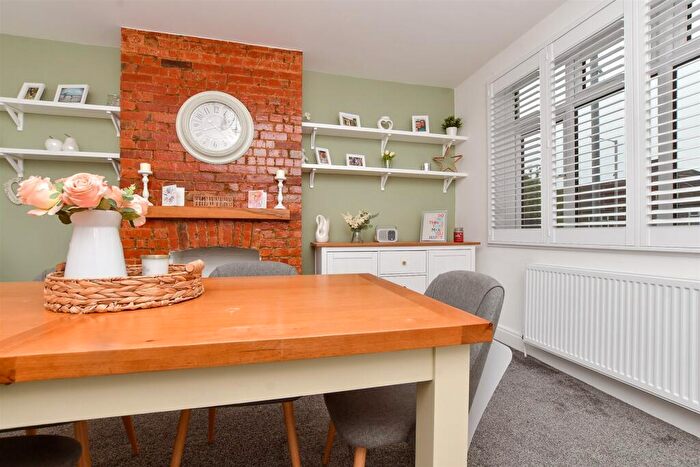 2 Bedroom Duplex For Sale In Wickham Road, Shirley, Croydon, Surrey, CR0