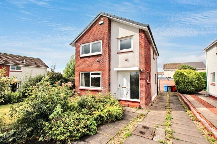 3 Bedroom Detached House For Sale In Headsmuir Avenue, Carluke, ML8