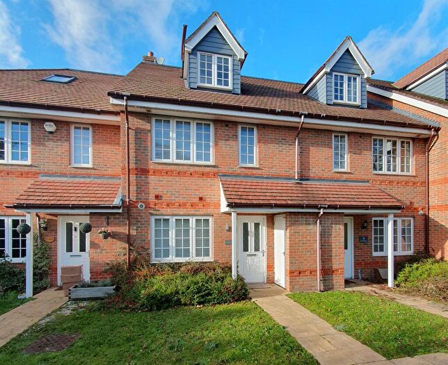 5 Bedroom Terraced House For Sale In Shoppenhangers Road, Maidenhead, SL6