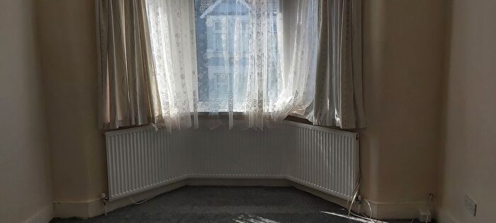 2 Bedroom Flat To Rent In Burges Road, London, E6