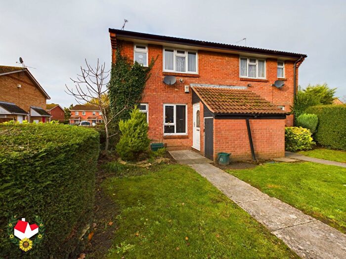 1 Bedroom Maisonette For Sale In St. Peters Close, Cheltenham, GL51
