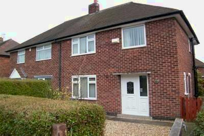 3 Bedroom Semi-Detached House To Rent In Cedar Grove, Hucknall, NG15
