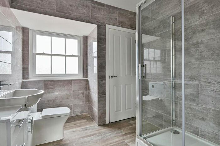 1 Bedroom Apartment For Sale In High Street, Poole, BH15