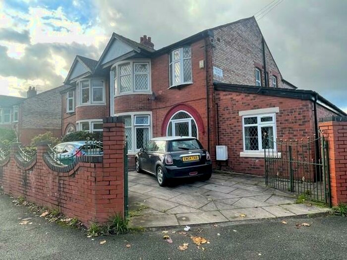 8 Bedroom Private Hall To Rent In Wellington Road, Fallowfield, Manchester, M14