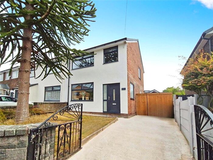 4 Bedroom Semi-Detached House To Rent In Ashton Field Drive, Worsley, Manchester, Greater Manchester, M28