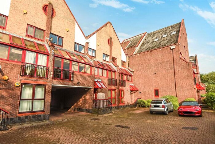 1 Bedroom Maisonette To Rent In Bywater Place, Rotherhithe, SE16