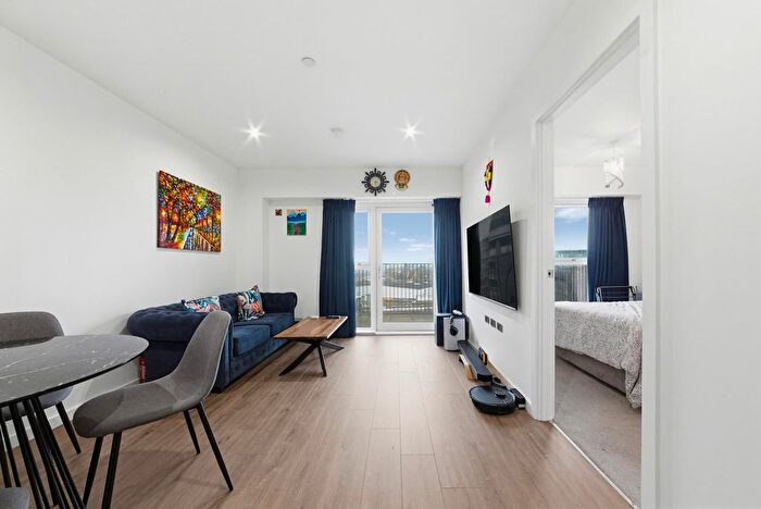 1 Bedroom Flat For Sale In Effra Gardens, Heartwell Avenue, London, E16