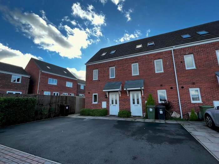 3 Bedroom Terraced House To Rent In Usworth Close, Ettingshall, Wolverhampton, WV2