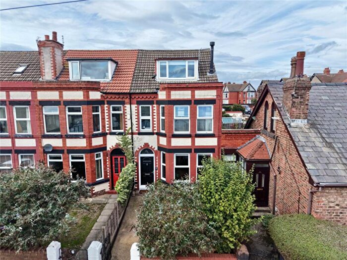 3 Bedroom End Of Terrace House For Sale In Grove Road, Wirral, Merseyside, CH47