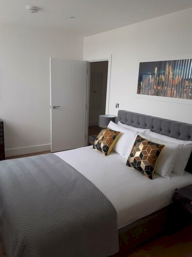 Flat To Rent In Romford, RM1