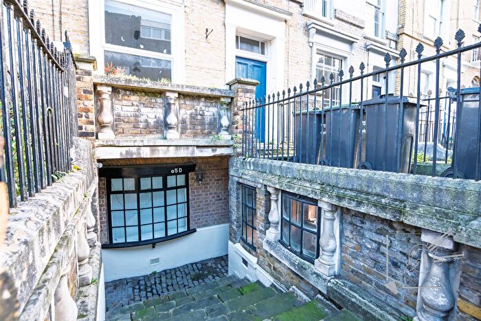 1 Bedroom Flat For Sale In Windmill Street, Gravesend, DA12