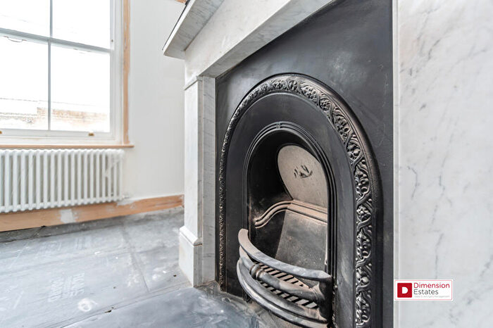 5 Bedroom Terraced House To Rent In Maury Road, Stoke Newington, Hackney, N16