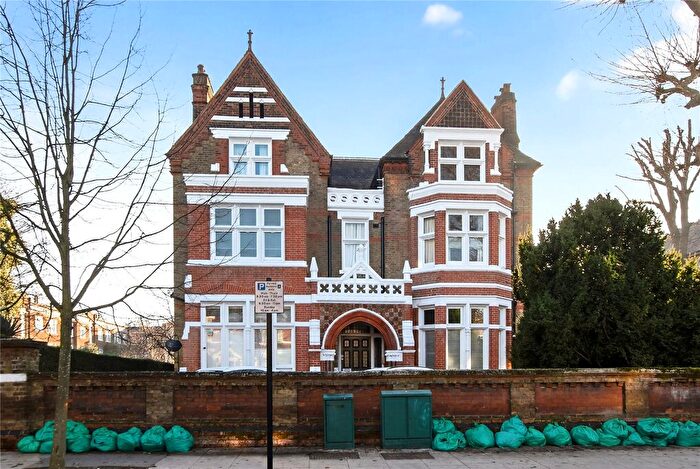 2 Bedroom Flat To Rent In Hamilton Road, Ealing, W5