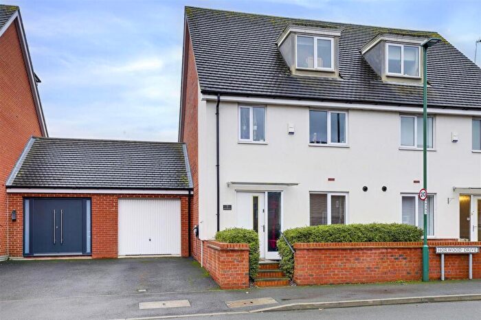 4 Bedroom Semi Detached House For Sale In Horwood Drive, Nottingham, NG11