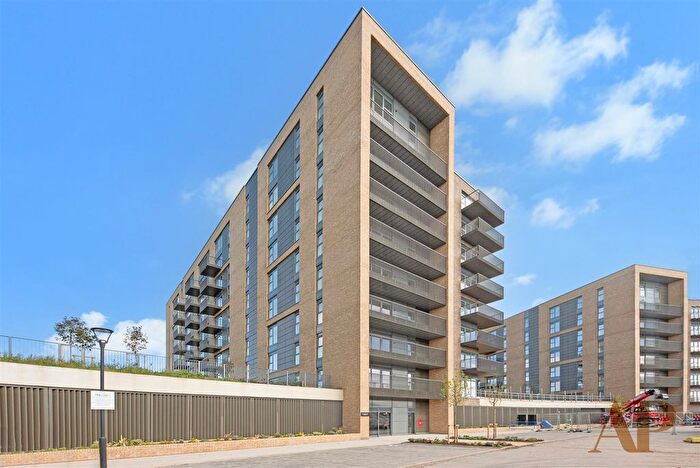 1 Bedroom Flat To Rent In Flagstaff Road, Bankside Gardens, RG2