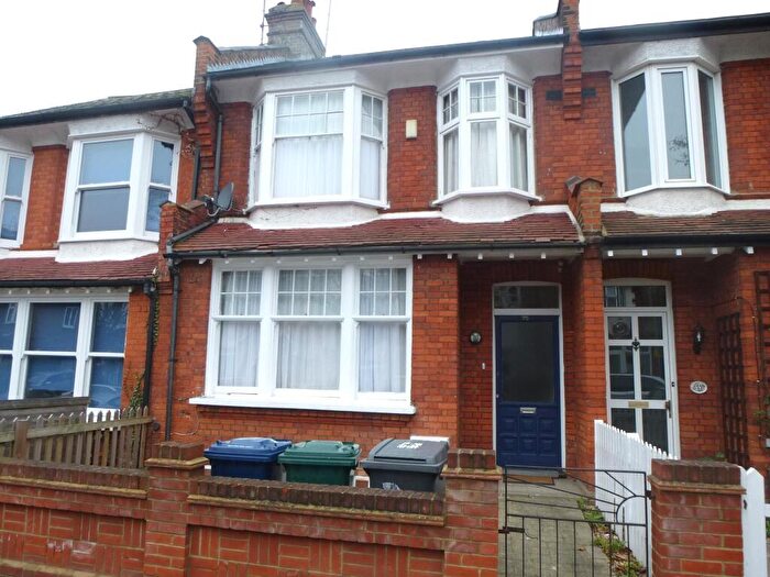 4 Bedroom House To Rent In Birley Road, Whetstone, N20