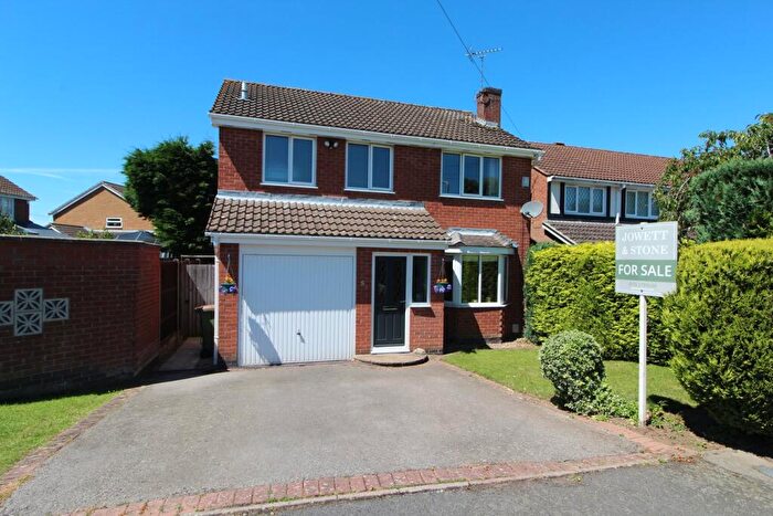 4 Bedroom Detached House For Sale In Sanderson Close, Whetstone, Leicester, LE8