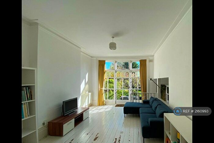 1 Bedroom Flat To Rent In Oakfield Road, London, N4