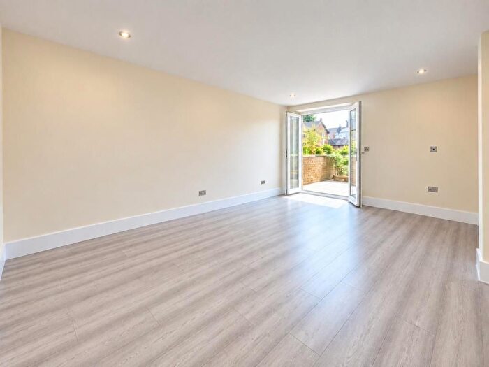 1 Bedroom Flat To Rent In Crouch Hill, London, N8