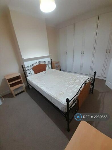 1 Bedroom Terraced House To Rent In Ingram Crescent, Leeds, LS11