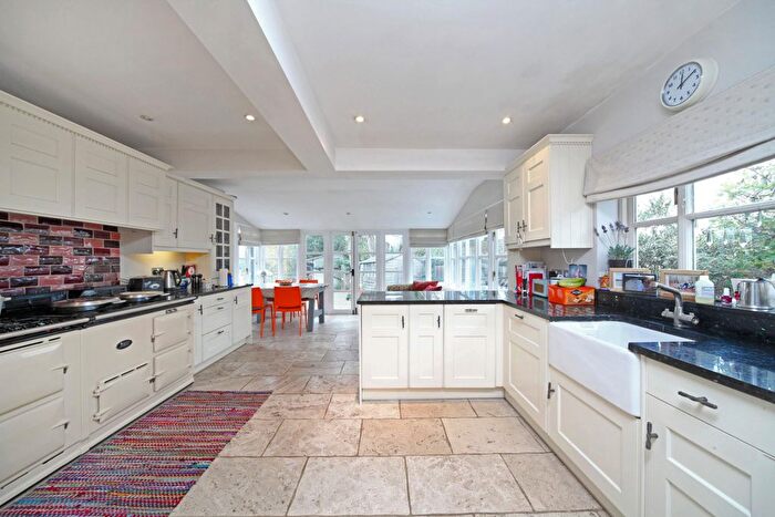 4 Bedroom Detached House To Rent In Cookham Dean Common, Cookham, Maidenhead, SL6