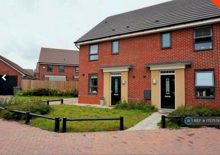 3 Bedroom Terraced House To Rent In Windmill Precinct, Smethwick, B66