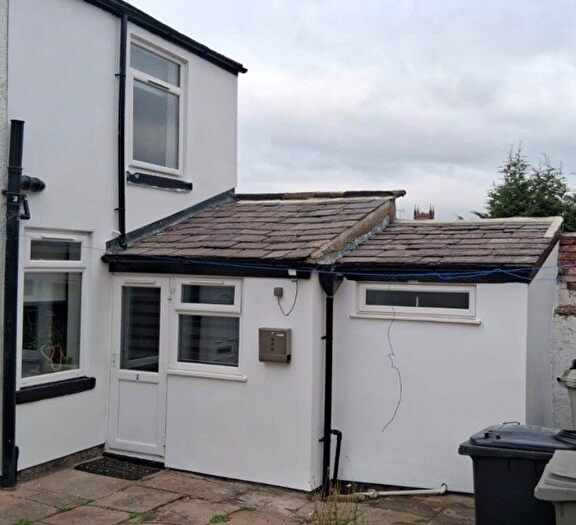 1 Bedroom Semi-Detached House For Sale In House Court, Pierce Street, Cheshire East, SK11