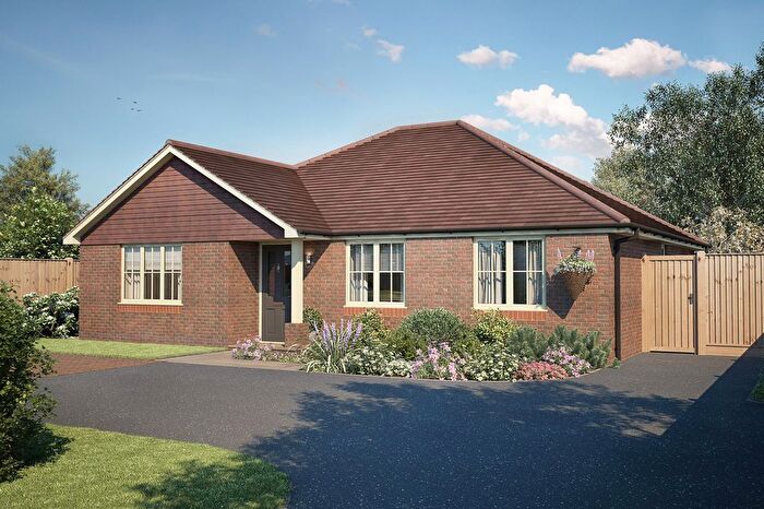 3 Bedroom Bungalow For Sale In Lovedon Lane, Kings Worthy, Winchester, SO23