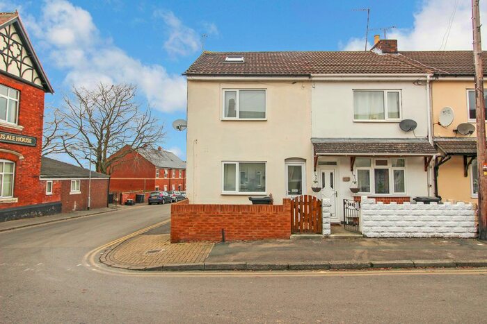 1 Bedroom Flat To Rent In Redcliffe Street, Rodbourne, Swindon SN2