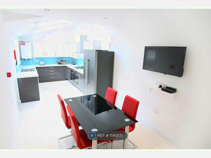 6 Bedroom Terraced House To Rent In Claremont Road, Wavertree, L15