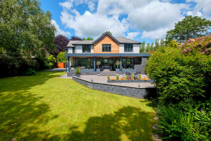 3 Bedroom Detached House For Sale In The Cedars, Chew Stoke, BS40