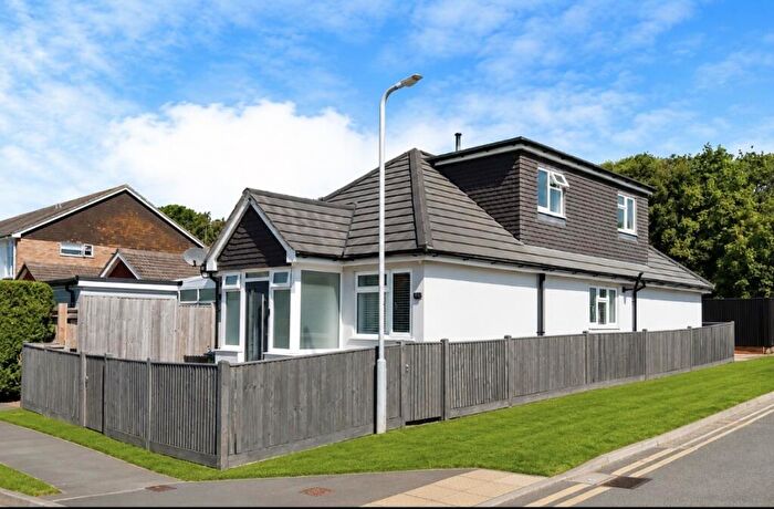 3 Bedroom Detached House For Sale In Arundel Road Central, Peacehaven, BN10