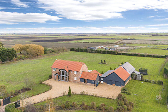 6 Bedroom Detached House For Sale In Puddock Road, Warboys, Huntingdon, Cambridgeshire, PE28