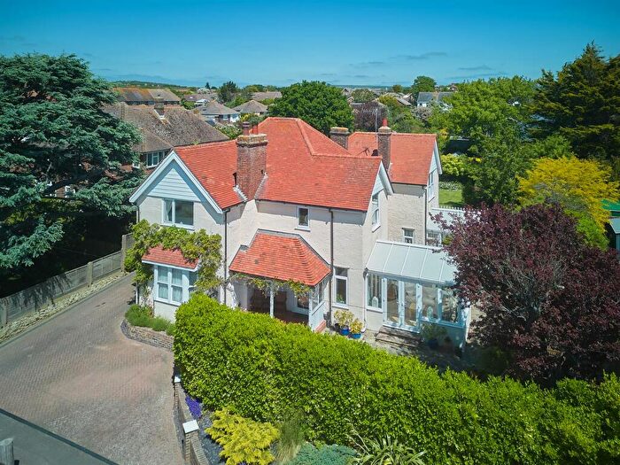 5 Bedroom Detached House For Sale In Chyngton Gardens, Seaford, BN25