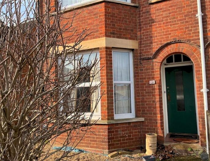 1 Bedroom Flat To Rent In Bearton Avenue, Hitchin, SG5