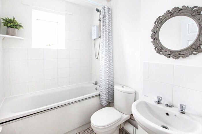 1 Bedroom Flat To Rent In Eastdown Place, Clandown, Radstock, BA3