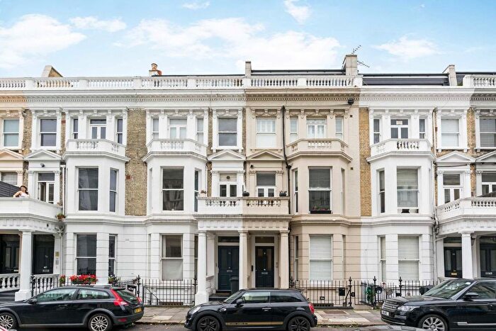 2 Bedroom Flat To Rent In Fairholme Road, West Kensington, W14