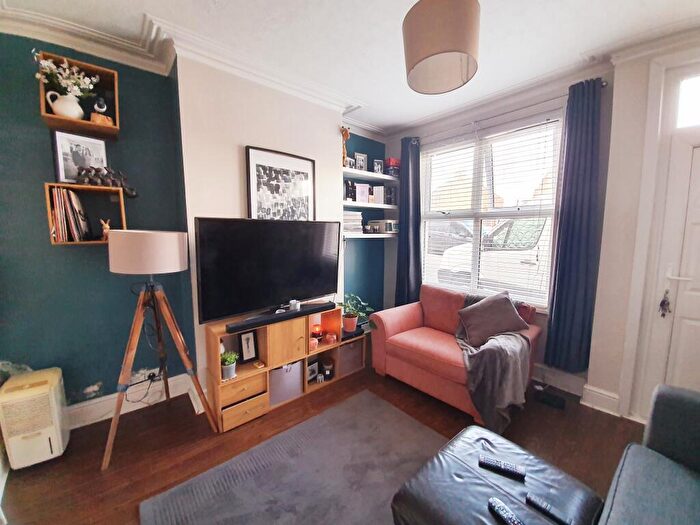 3 Bedroom Terraced House To Rent In Providence Road, Walkley, S6