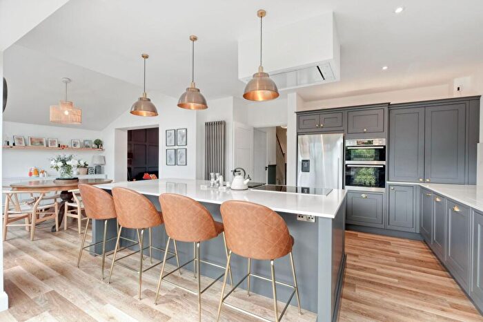 4 Bedroom Detached House For Sale In Hastings Close, Wythall, B47